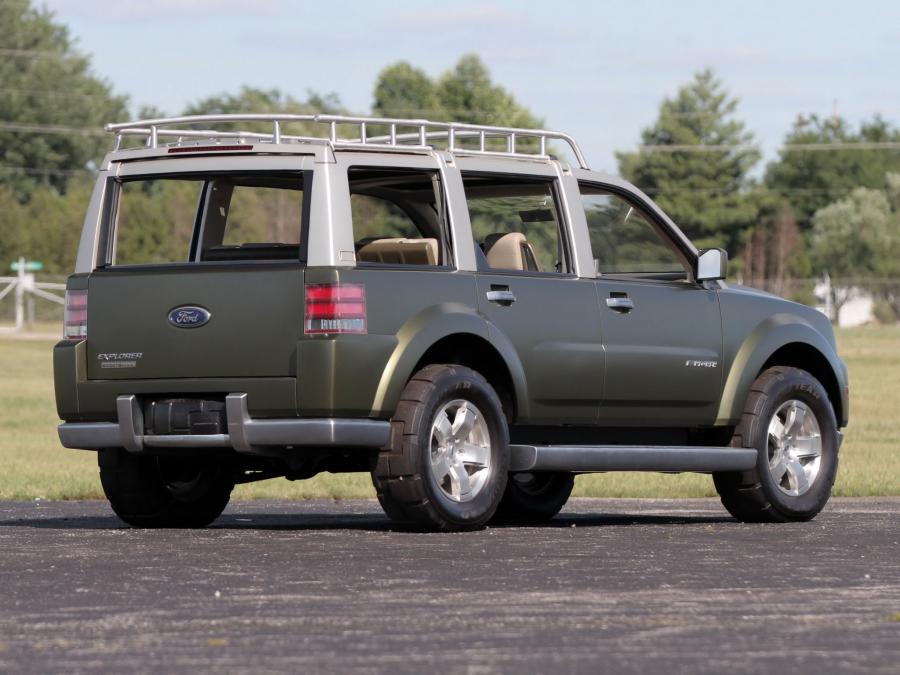  Ford Explorer Sportsman Concept 2001 года  (фото 28 из 30)